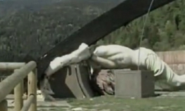 Uoči proglašenja dvojice papa svetim, srušio se papin krst i ubio ...