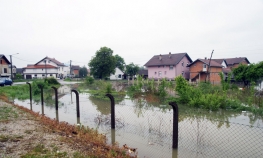 Poplavljene stotine kuća