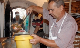 Kriza se lomi preko gladnih