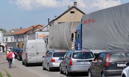Počele gužve na putevima i graničnim prelazima