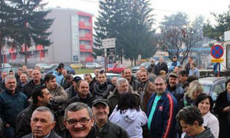 Radnici Vitezita stigli ispred zgrade Vlade FBiH