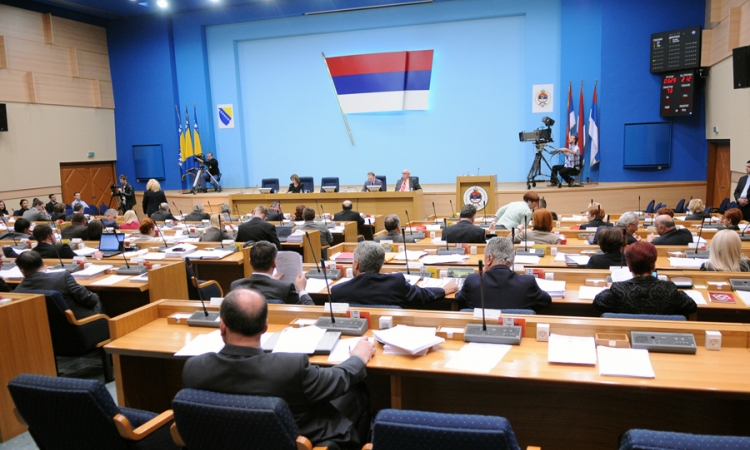 Zakon o prebivalištu podijelio poslanike