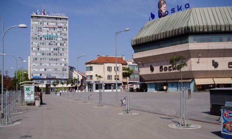 Okupljanje motociklista na Trgu Krajine
