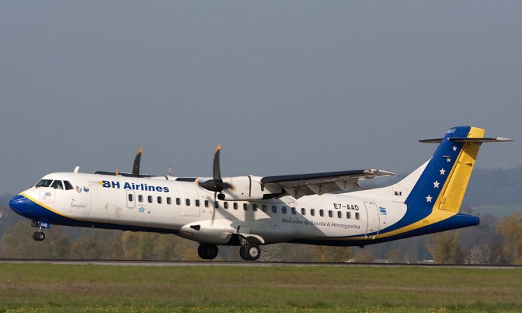 Jedan parlamentarac svaki drugi dan u avionu