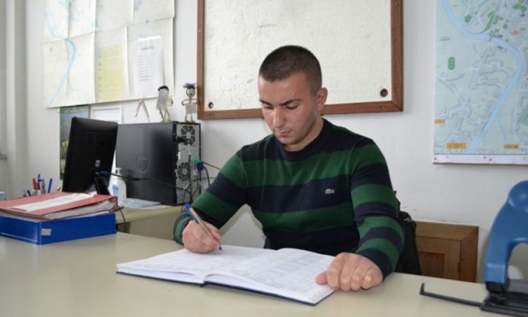 Sandro Salešević prvi romski inspektor u Prijedoru