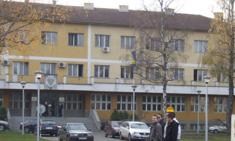 Potpredsjednik smijenjen iako je na bolovanju