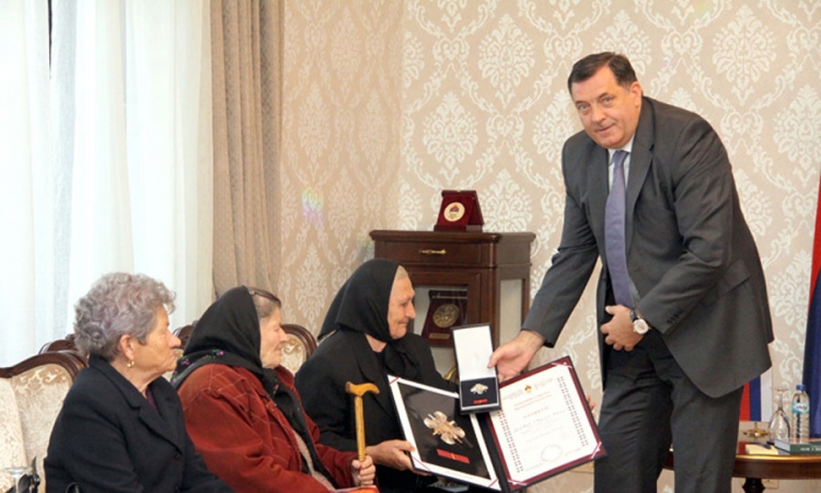 Dodik odlikovao Milju Zečević