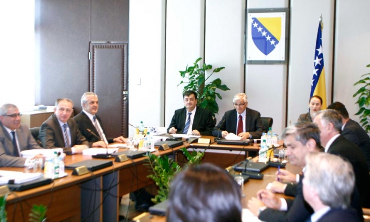 Salihoviću i Kresi premalo Bevandina plata