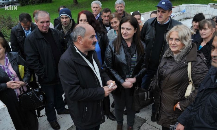 Radnici "Butmira" ispred zgrade Vlade