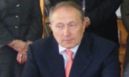 Ruski biznismen negirao da je Dodiku dao kilogram zlata