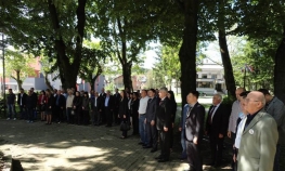 Položeni vijenci na spomenik poginulim borcima