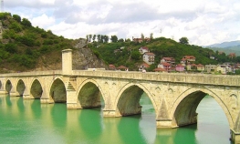 Ugrožena stabilnost mosta na Drini?