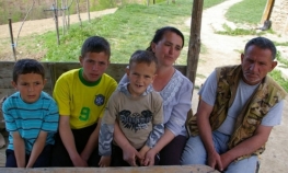 Sa bolesnom djecom žive bez struje i vode