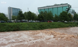 Zbog poplava evakuisane tri osobe