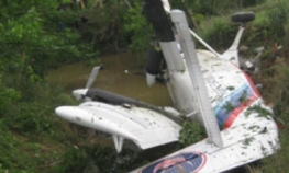 Srušio se avion sa 14 putnika