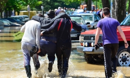 Poplave izazvale katastrofu u Srbiji: Iz Obrenovca izvučeno 12 tijela