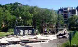 Obustavljen saobraćaj preko pontonskog mosta na Ćehotini