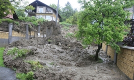 U Tuzlanskom kantonu oko 2.600 klizišta, evakuisane 1.804 osobe