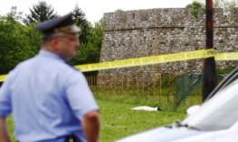 Starac se raznio bombom ispred Kastela