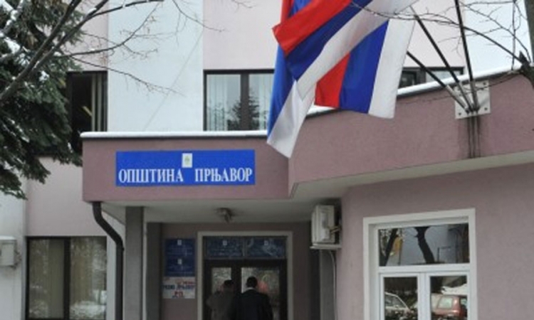 SDS zaposlio 40 radnika u opštini Prnjavor?