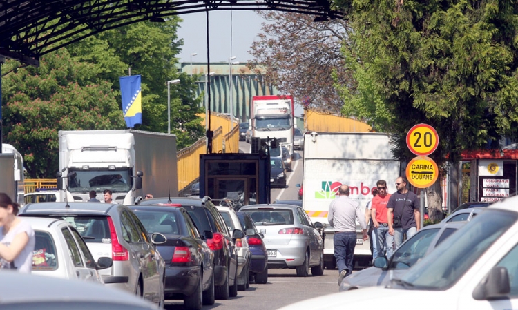 Na graničnim prelazima zadržavanja do 20 minuta