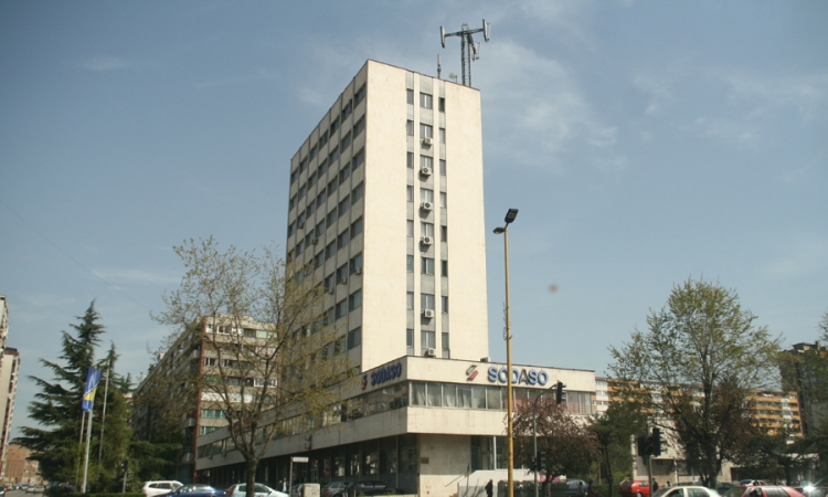Plate direktora  veće od načelnikove