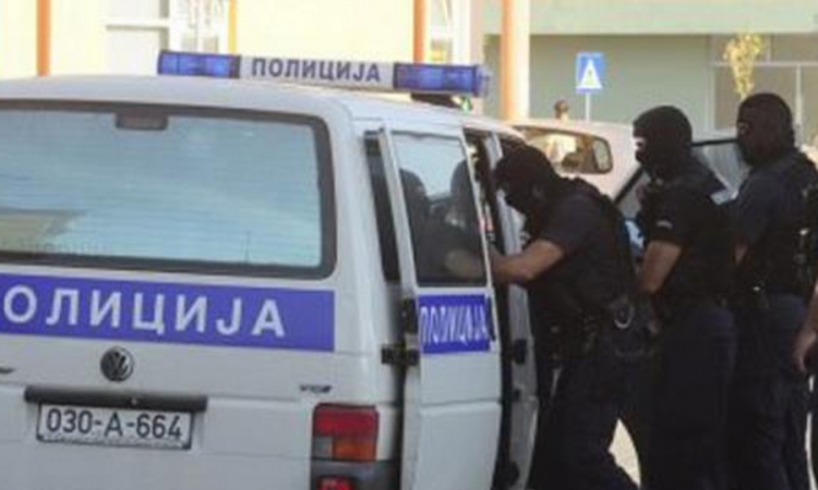 Uhapšeni sa 57 kg skanka, pa pušteni