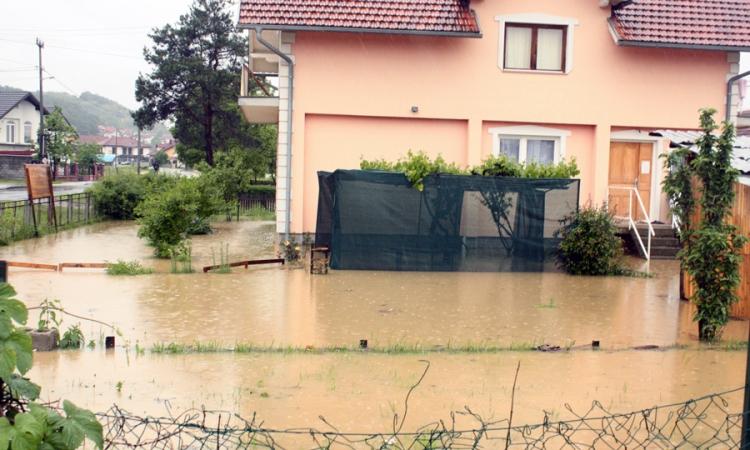 U Modriči poplavljene kuće i poljoprivredno zemljište