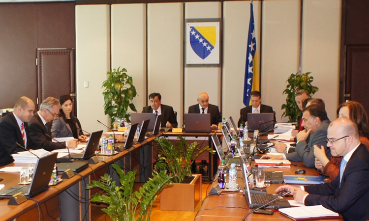 Zbog izbora sve reforme zaustavljene