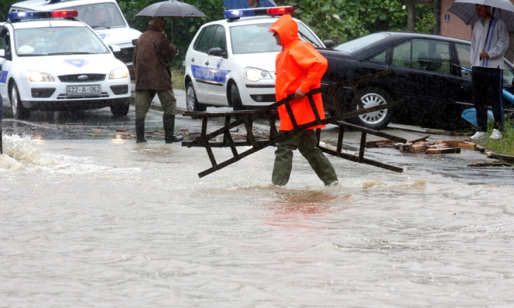 Poplave stvaraju probleme i u regionu