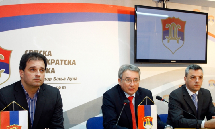 Embargo SDS-a na povećanje plata