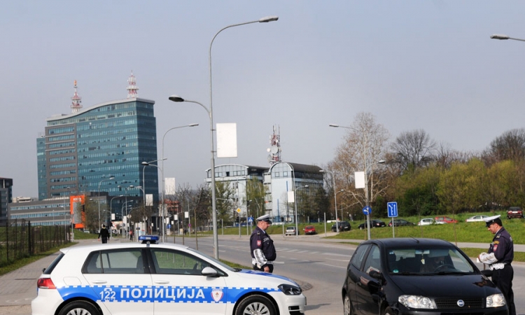 Stižu radari koji fotografišu vozila