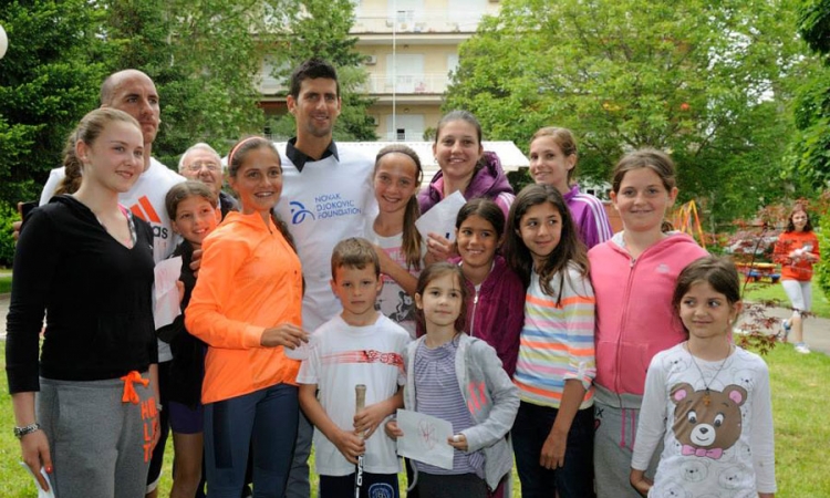Nole pomaže očuvanju porodice