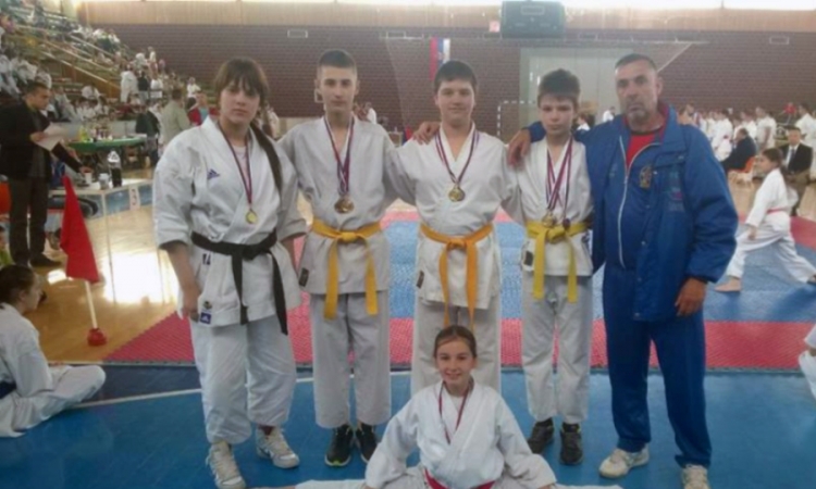 Šamački karatisti osvojili 14 medalja