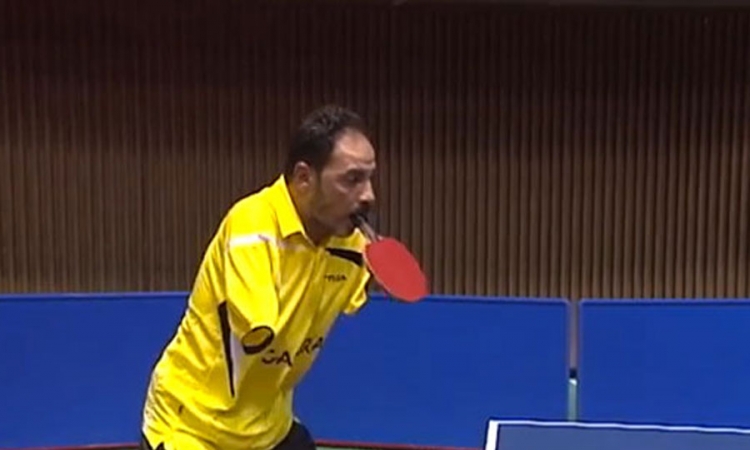 I bez ruku igra stoni tenis