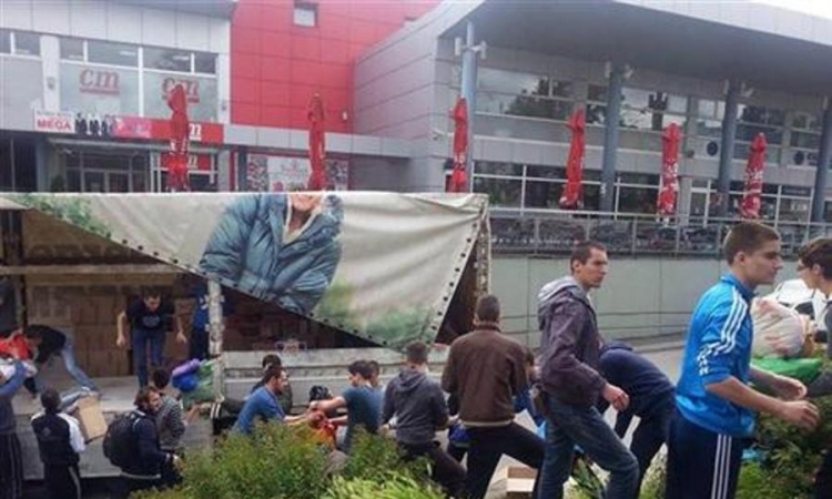 Pomoć stiže sa svih strana