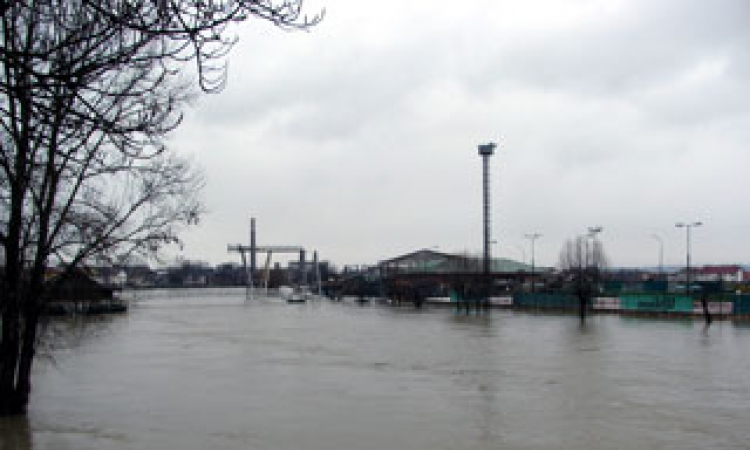 Vodostaji u opadanju, Sava u blagom porastu u Srpcu