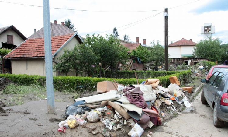 Nakon poplava stigao strah od zaraze