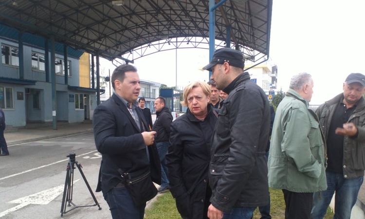 Dubičani nadljudskim naporima spasili grad od poplava