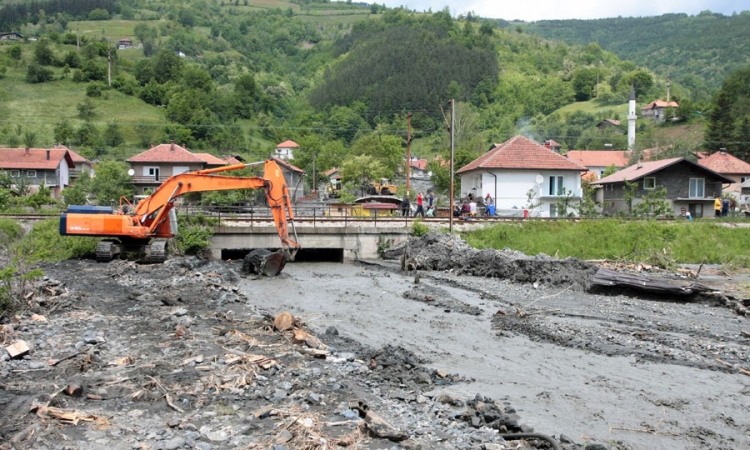 Klizišta brišu sela sa lica zemlje