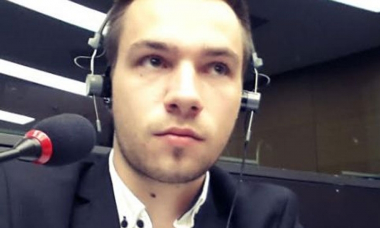 Prekinuo kampanju za EP i pridružio se sakupljanju pomoći za BiH