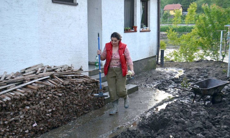 Život u Gvozdenom Mostu izvrnut naopačke