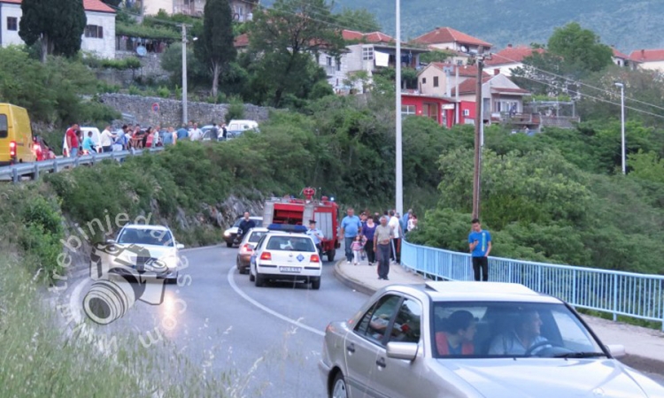Pijani policajac vozilom udario majku i bebu u kolicima, pa pobjegao