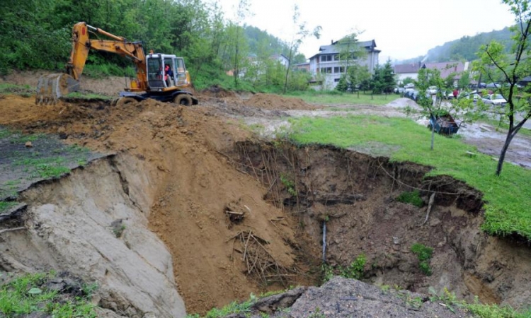 U Modriči nova klizišta nakon poplava
