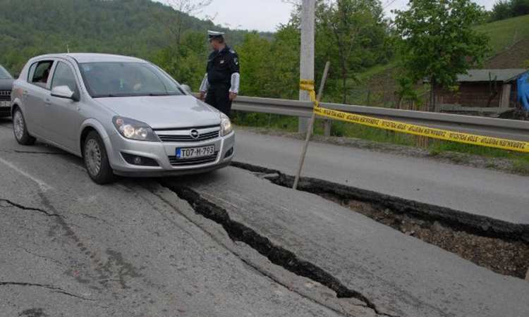 Aktivirana klizišta i odroni, nove poplave