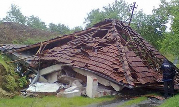Veliki broj klizišta u Bratuncu, Srebrenici i Šekovićima