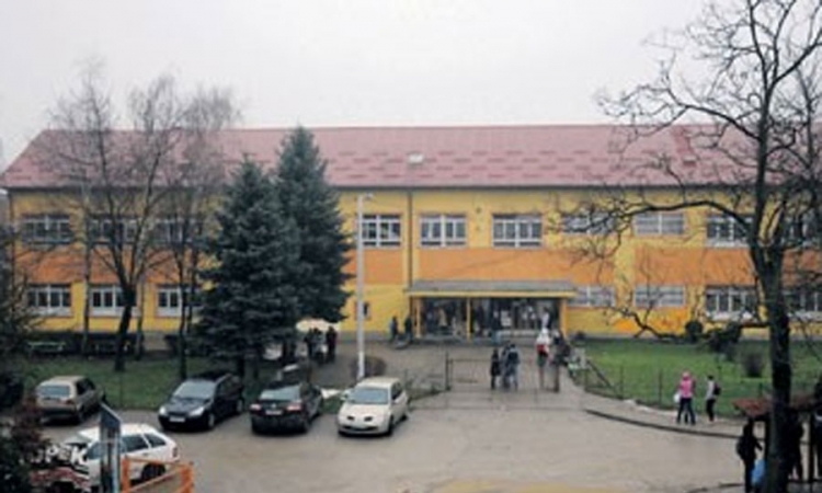 Učenik Tehnološke škole u Banjaluci prijetio da će baciti bombu na profesore