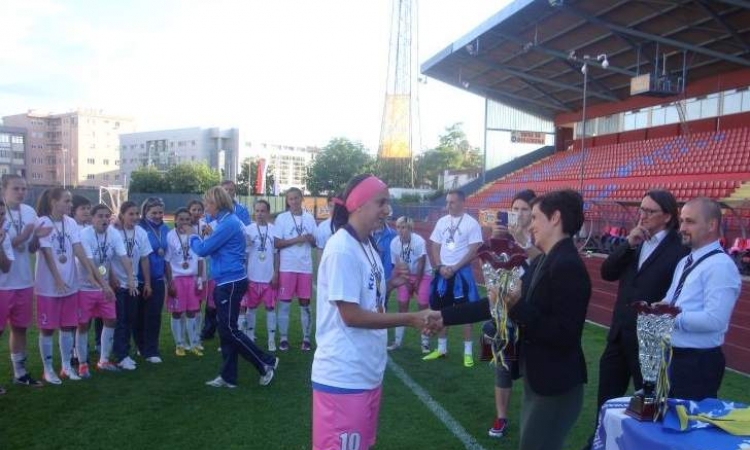 Fudbalerke SFK 2000 pobjednice Kupa