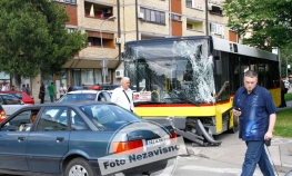 Drama u Banjaluci: Pješaci bježali sa trotoara pred autobusom
