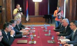 Počeo sastanak predstavnika SNSD-a i DNS-a